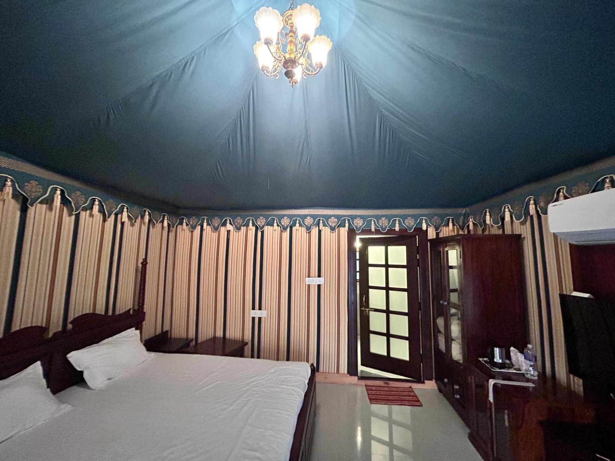 Royal Rajasthan Resort Sikar Eksteriør billede