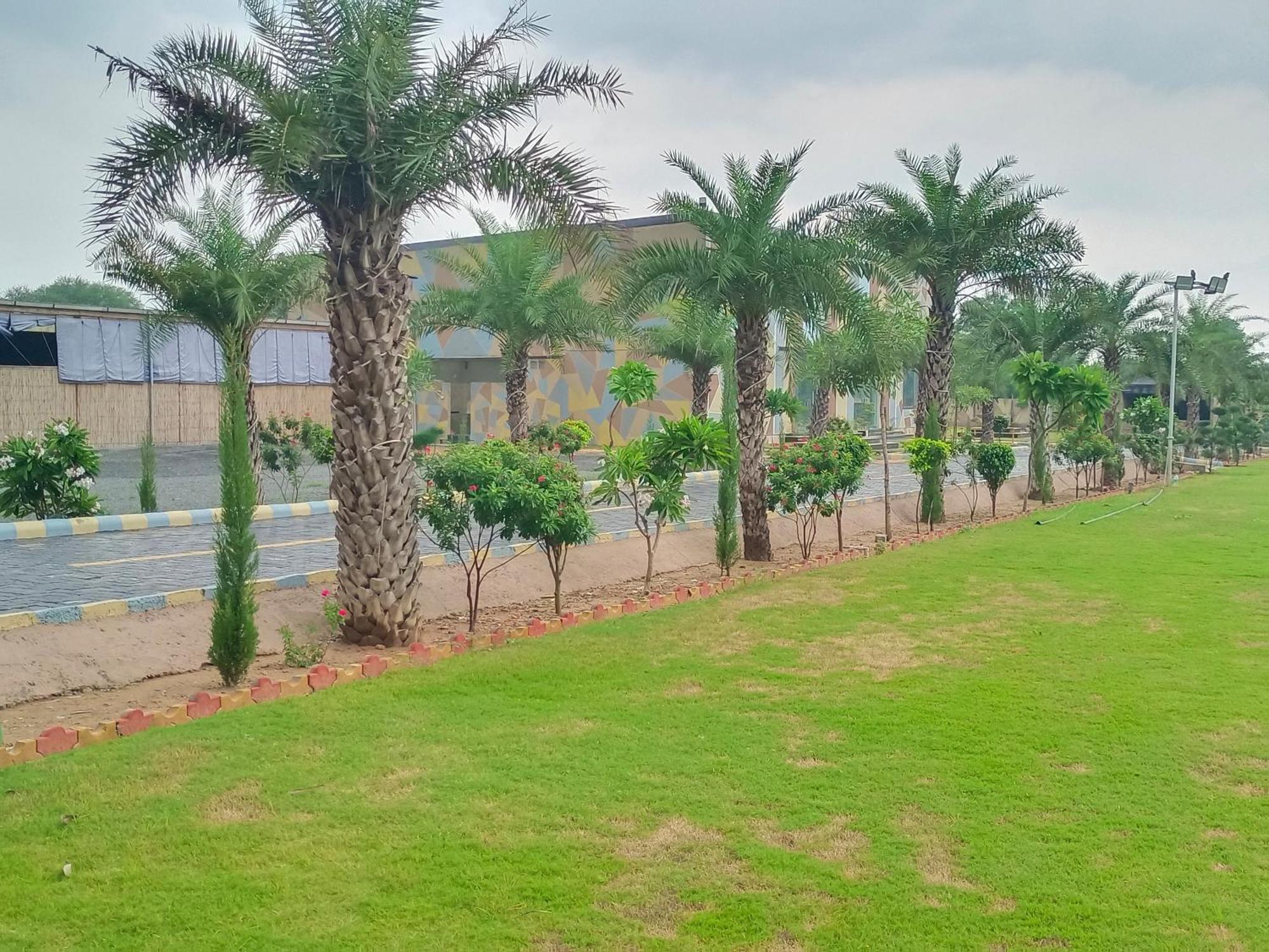 Royal Rajasthan Resort Sikar Eksteriør billede