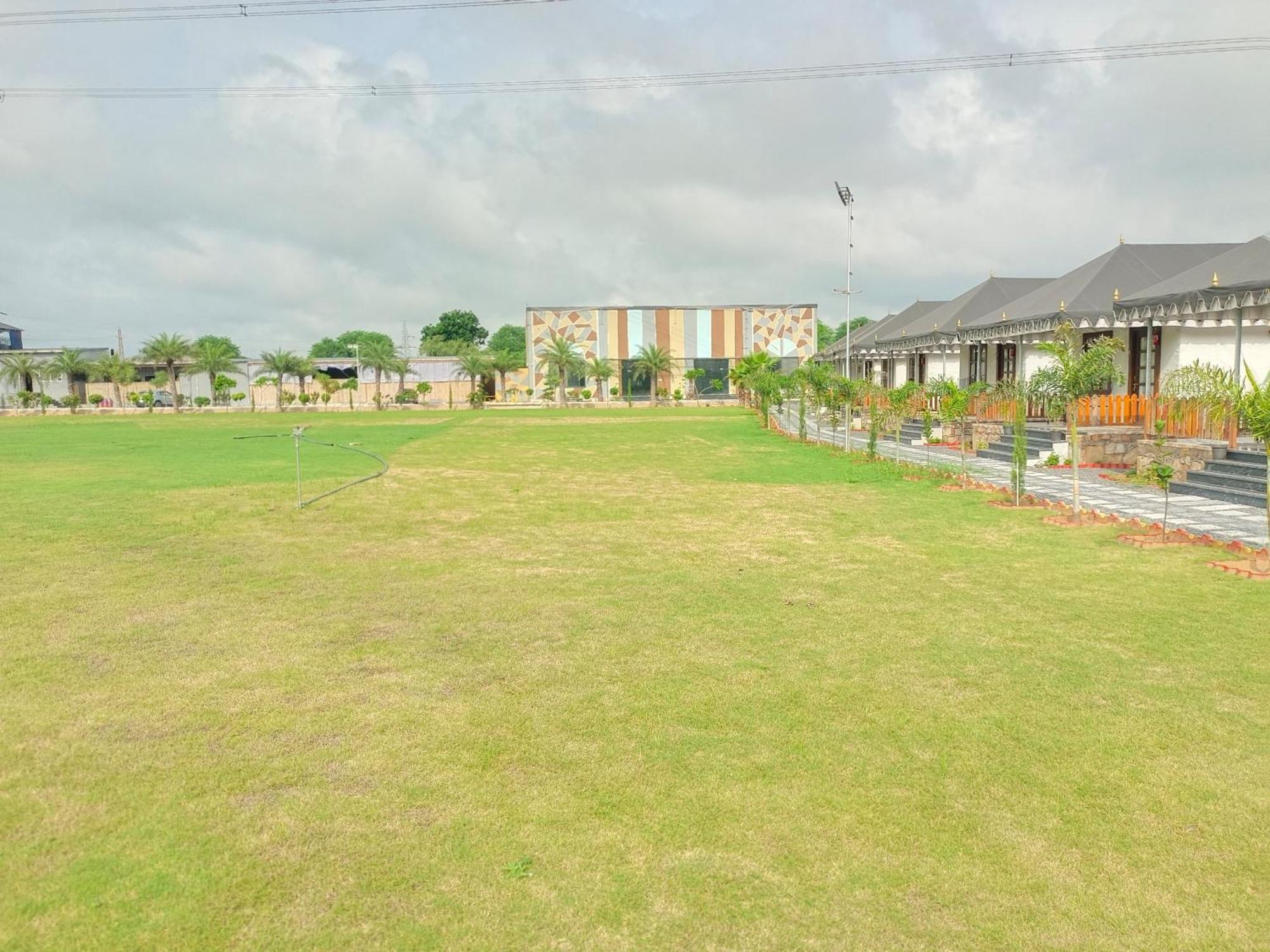 Royal Rajasthan Resort Sikar Eksteriør billede