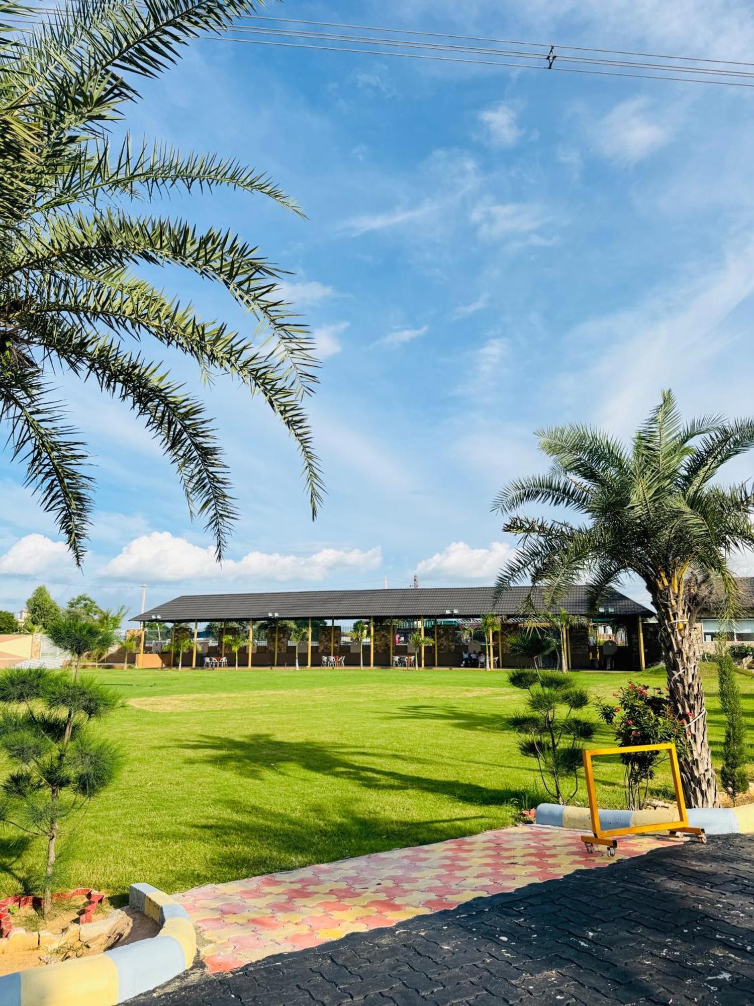 Royal Rajasthan Resort Sikar Eksteriør billede